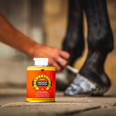 Олія для копит Cornucrescine Hoof Moisturiser від Carr&Day&Martin Олія для копит Cornucrescine Hoof Moisturiser від Carr&Day&Martin